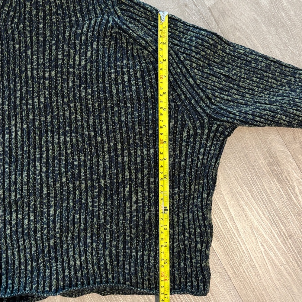 Lululemon mock neck sweater - Picture 7 of 7